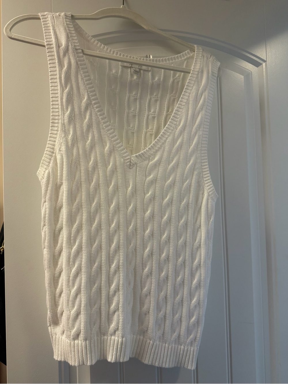 Lilly Pulitzer White Brockton Sleeveless V-Neck Sweater Size L